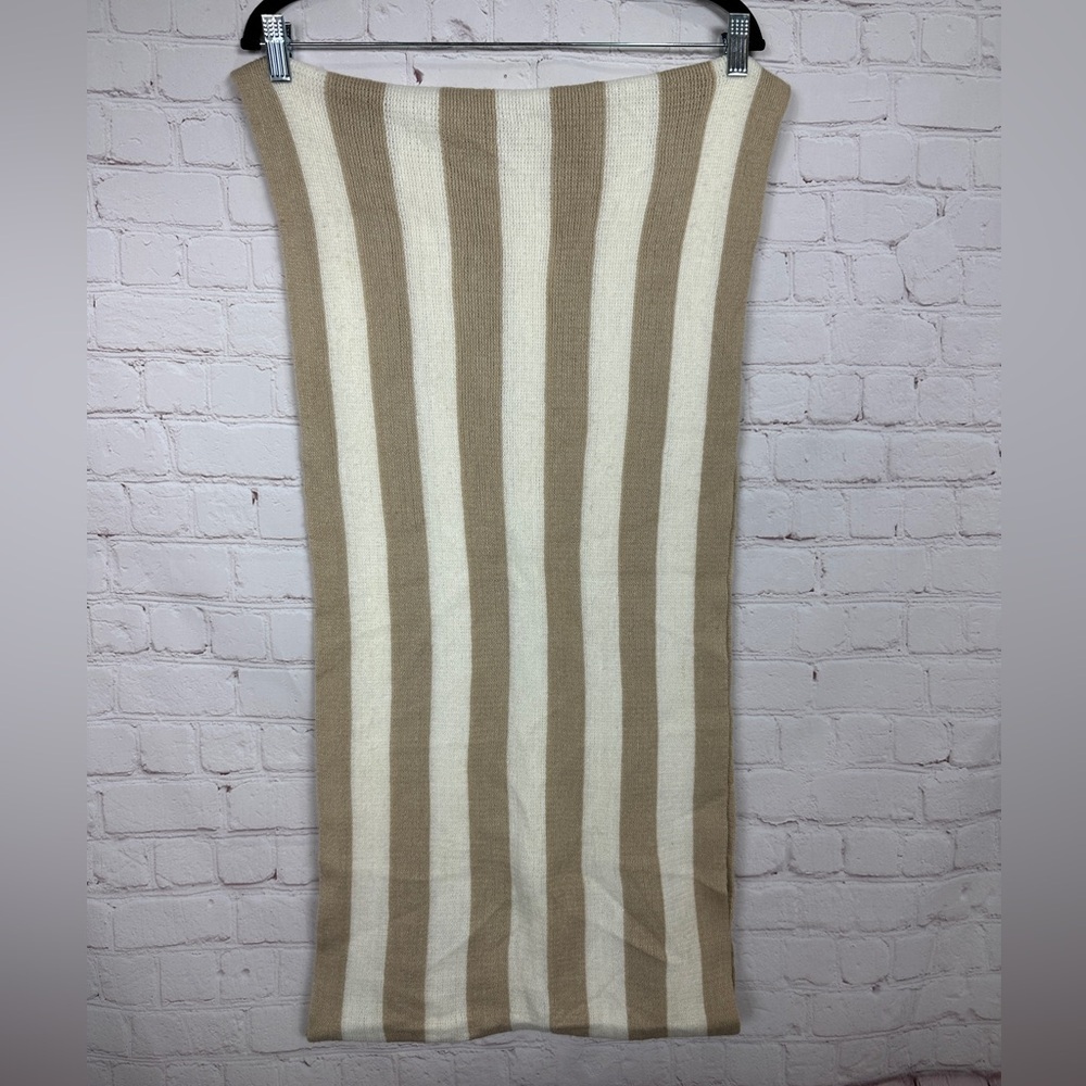 Forever‎ 21 Infinity Knit acrylic scarf cream tan striped
